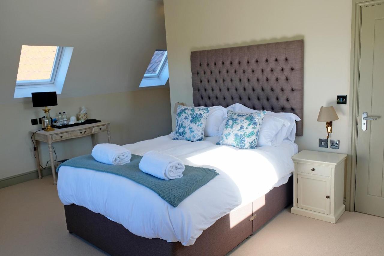 Blacknest Golf And Country Club Hotel *